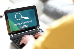 keywords search concept on a laptop screen